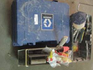 lot 190 image: PAINT PANS, PAIN ROLLER, SCRAPPER, PAINT BRUSHES GRACO EMPTY TOOL BOX