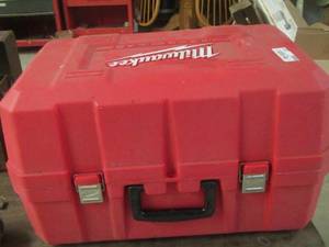 lot 223 image: mystery box