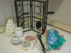 lot 220 image: candle holder, Christmas coasters, Christmas light up dcor, plastic utensils and more