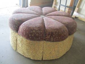 lot 264 image: large ottoman floral 17x 40 diameter