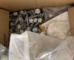 lot 300 image: PAN HEAD SHEET METAL SCREWS