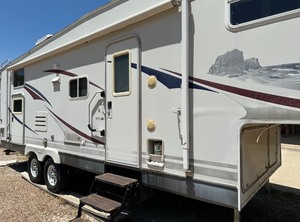 lot 1 image: JAY FLIGHT 5 WHEEL 27.5 BHS - GREAT CONDITION   2007 MODEL