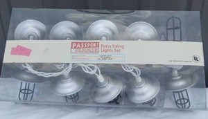 lot 14 image: Patio String Light Set---Brand New