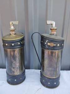lot 43 image: Antique Golf Bag Musical Whiskey Decanters---Check these out