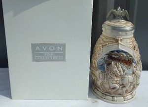 lot 118 image: Worlds Famous Clydesdales Hitch AVON Beer Stein--With Original Box