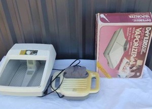 lot 129 image: Vintage DeVilbiss Warm Steam Vaporizor, Dr. Scholls Foot Bath and Samurai Shiatsu Massager--Unknown working condition