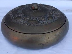 lot 138 image: 1950s Brass Candy Dish---Really great piece