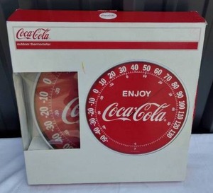 lot 152 image: Coca Cola Outdoor Thermometer---Works