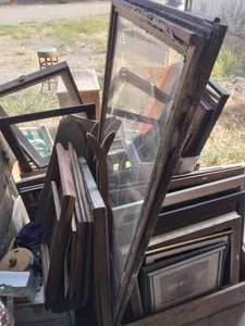 lot 167 image: Very Big Lot of Antique to Modern Picture Frames, Display Boxes, Framed Prints and Windows---Please read description
