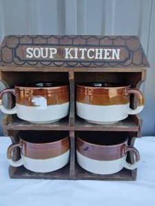 lot 172 image: Soup Kitchen 4 Cup Holder with 4 Soup Cups
