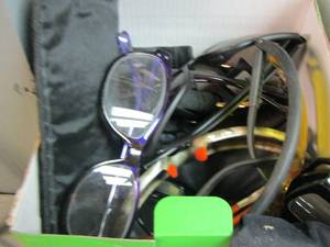 lot 36 image: BOX OF READING GLASSES, SUN GLASSES, NIGHT VISION GLASSES