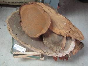 lot 50 image: VARIOUS CUT PIECES OF WOOD