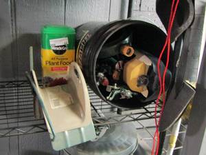 lot 62 image: ALL PURPOSE PLANT FOOD, HOSE HANGER, VARIOUS SPINKLERS