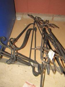 lot 86 image: display stands