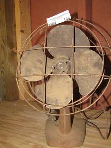 lot 106 image: Vintage metal fan