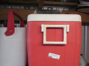 lot 170 image: white ice chest- red handled ice chest qty 3
