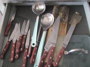 lot 212 image: Monarch Knife set