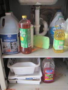 lot 216 image: Cleaning supply lot used
