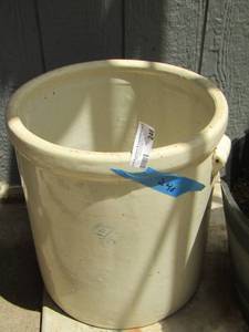 lot 246 image: Large crock
