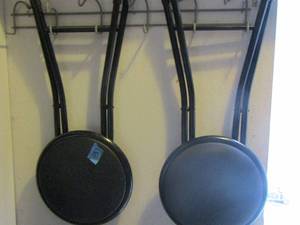 lot 253 image: 2 black padded foldable stools