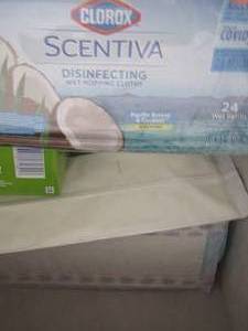 lot 346 image: new and open Swiffer dry and wet floor mats