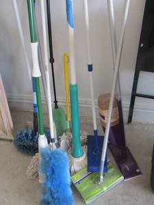 lot 330 image: brooms, mops, swiffers and dusters