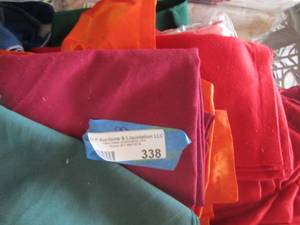 lot 338 image: lot of dinner napkins