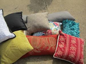 lot 359 image: large lot of throw pillows and bed pillows