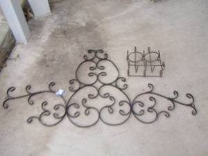lot 285 image: metal wall art