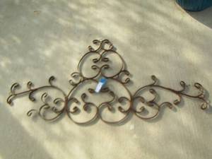 lot 292 image: 4ftx2ft outdoor metal art