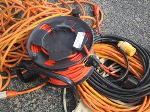 lot 59 image: Large lot of extension cords