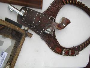 lot 105 image: western dcor photo frames