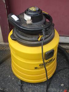 lot 114 image: 2.0 peak hp genie power blower- 10 gallon shop vac