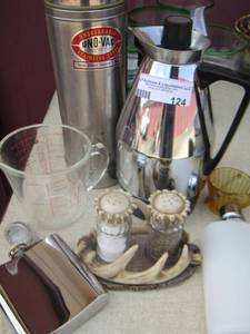 lot 124 image: Univac steel thermal measuring cup- s&p shakers and more