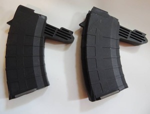lot 180 image: AK46 CLIPS  QTY 2