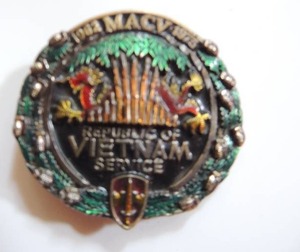 lot 182 image: REPUBLIC OF VIETNAM BELT BUCKLE SN#1074  ( UNUSUAL AWARD)