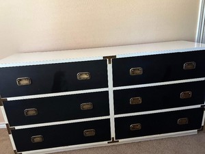 lot 5 image: Heavy duty white and black dresser good condition needs slight tlc 6 drawers