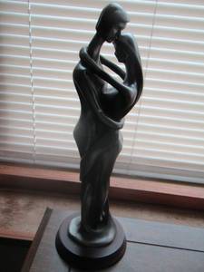 lot 102 image: HERCO MAIL AND FEMALE STATUE 12 INCHES TALL
