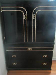 lot 129 image: Black and gold stand up chest 2 door 2 drawer  in great condition