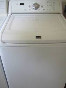 lot 137 image: Maytag Bravos washer used works in good condition