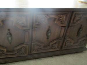 lot 139 image: vintage wooden cabinet 2 door size 27x50x16