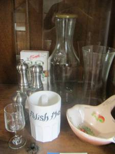 lot 183 image: Salt and Pepper shakers, handled gravy boat, milk jug with lid and more