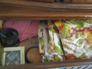 lot 186 image: lot of coasters, table cloths