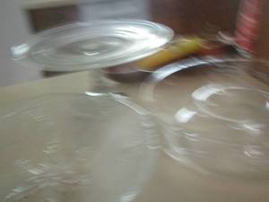 lot 190 image: cake plate, fruit bowl, chip and dip server