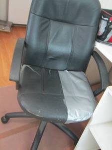 lot 327 image: rolling office chair seat is duck taped