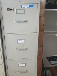 lot 330 image: 4 drawer white filing cabinet