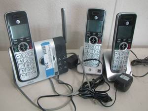 lot 336 image: qty 3 at&t home phones used