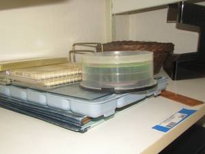 lot 346 image: lot of multi purpose labels, Cds , folders and more