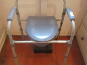 lot 367 image: bedside potty