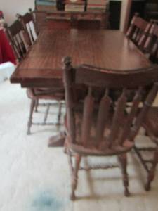lot 202 image: Dining table with 5 chairs- 296138 plus two leafs which are 1138 each
